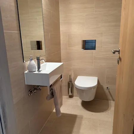 Alpine Luxury With Access To 5 Star Apartment *