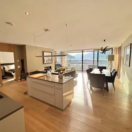 Alpine Luxury With Access To 5 Star Lägenhet